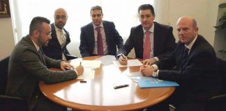 Vila-Real firma un convenio con MicroBank para facilitar la financiación de nuevos negocios con microcréditos