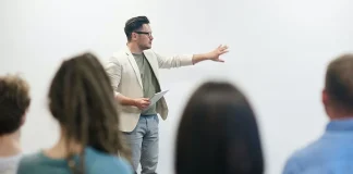 Andalucía activa un programa de reciclaje profesional para 47.000 personas