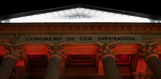 Oposiciones 2022 en las Cortes Generares para 45 ujieres del Congreso y del Senado