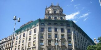 Convocadas en Cataluña oposiciones para médicos, enfermeros, celadores y administrativos