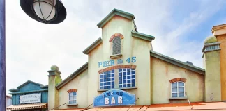 Oferta de empleo en Madrid para 20 auxiliares de restauración en Parque Warner