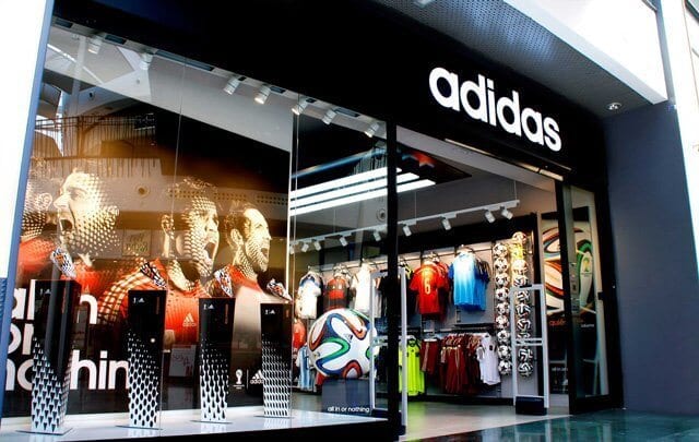 métrico Lamer templado Aparecen las primeras ofertas de empleo para trabajar en la tienda de Adidas  en la Gran Vía de Madrid