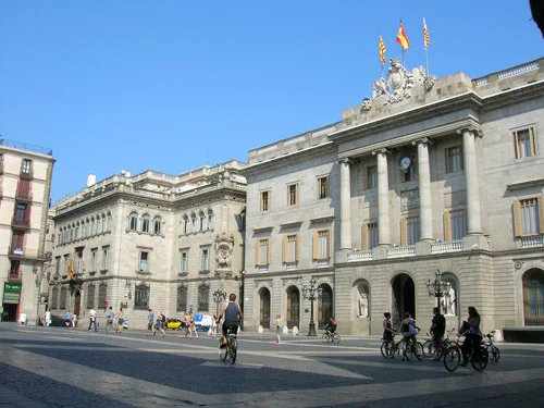Abierta la inscripción empleo del Ayuntamiento de Barcelona en 33 categorías