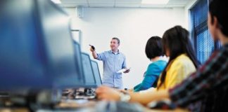 Andalucía facilitará prácticas a 7.500 desempleados