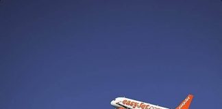 La aerolinea easyJet ofrecerá trabajo a 830 tripulantes de cabina y 310 pilotos en 2016
