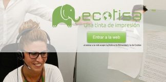 Ecotisa recoge currículos en la plaza de los Bandos de Salamanca para trabajar en la empresa