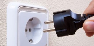 Cáritas y Endesa organizan en Tenerife un curso de electicidad para jóvenes desempleados Electricidad