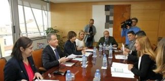 El Gobierno cántabro permitirá que 146 actividades comerciales y de servicios no requieran permisos previos para abrir