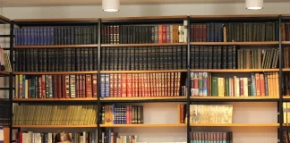 Bolsa de empleo en el Ayuntamiento de Chinchón para auxiliares de biblioteca