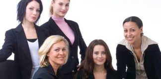 Banco Santander lanza un programa de becas a mujeres que quieran estudiar un máster o posgrado Mujeres