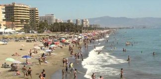 Convocatoria de empleo público en Torremolinos para auxiliares de playa
