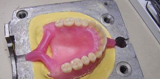 Oferta de empleo para protésicos dentales en un laboratorio de Granollers (Barcelona)