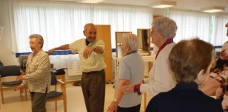 ¿Cómo puedes acceder a 50 puestos de trabajo en una nueva residencia de mayores en Huelva?