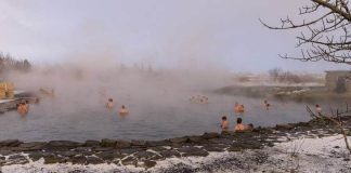 Oferta de empleo para socorristas en una laguna paradisiaca de Islandia