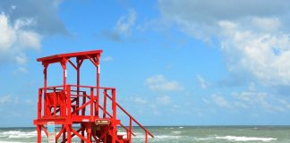 Una empresa ofrece trabajo a 500 socorristas en Baleares